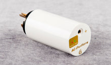 Cargar imagen en el visor de la galería, iFi Audio AC iPurifier editorial
