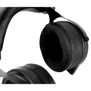 Monolith M1570