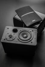 Load image into Gallery viewer, Edifier R1280DB negro editorial 1
