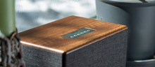 Cargar imagen en el visor de la galería, Audio Pro BT5 walnut editorial
